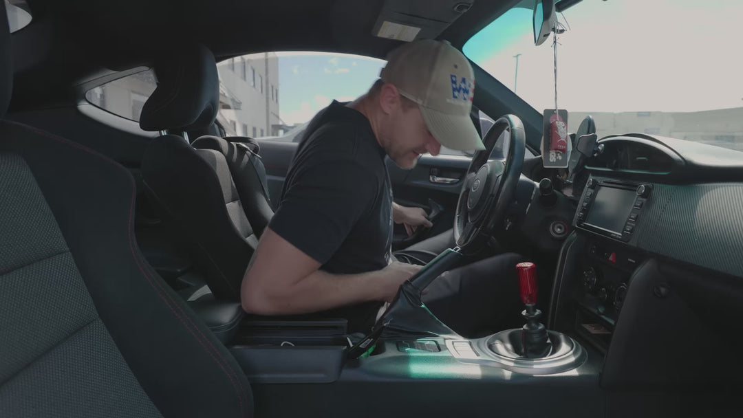 video introducing the car bundle. Person sitting in a car talking about the items in the car bundle which is the myfak mini, Lightstick, Space Blanket and the stay alive guide. Which if you purchase they myfak miniyou get those extra items free.